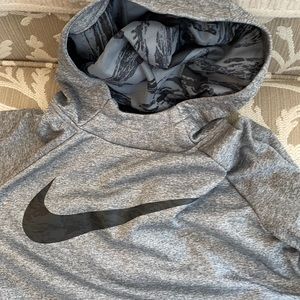 Nike Dryfit boys XLarge